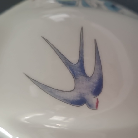 Queens Fine Bone China Vase - Picture 6 of 11